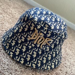 Women’s Reversible Dior bucket hat